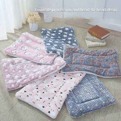 Flannel Pet Sleeping Rug – Soft Dog Bed, Cat Mat & Puppy Cushion for Vancouver Homes