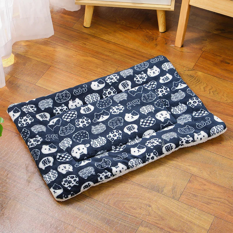 Flannel Pet Sleeping Rug – Soft Dog Bed, Cat Mat & Puppy Cushion for Vancouver Homes