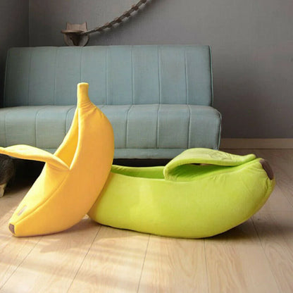Cozy Banana Bed for Cats & Small Dogs – Soft, Cute & Comfy!